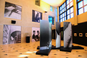 Exposition rétrospective : "Thierry des Ouches, 35 ans de photographie". Hôtel du Département de Vendée, La Roche sur Yon, France. © Raoul Dobremel