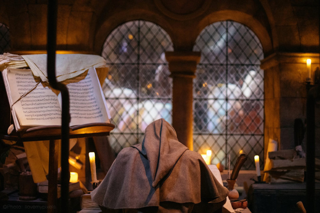Into the Scriptorium. Immersive walkthrough "Le Premier Royaume", Puy du Fou, France. © Puy du Fou